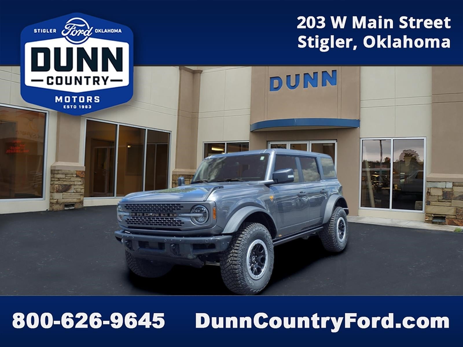 2024 Ford Bronco Badlands in Gray — front three-quarter view