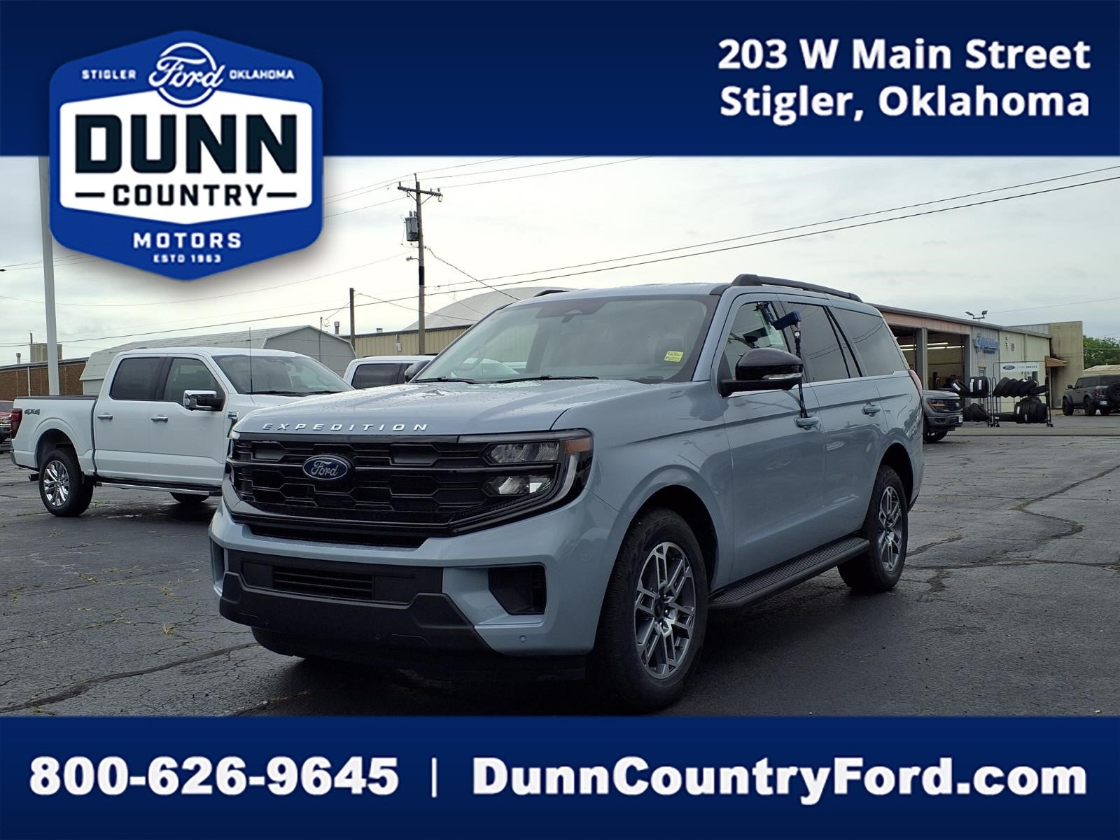 2026 Ford Expedition Active in Glacier Gray Metallic Tri-Coat — front three-quarter view